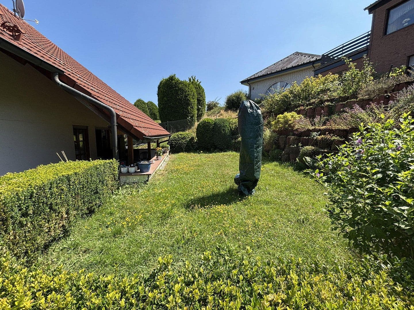 Prodej domu 235 m², pozemek 504 m², Neunkirchen-Seelscheid, Severní Porýní-Vestfálsko Prodej domu 235 m², pozemek 504 m², Neunkirchen-Seelscheid, Severní Porýní-Vestfálsko