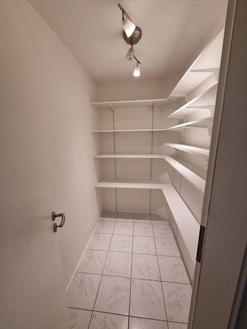 Prodej bytu 3+kk 76 m², Konstanz, Bádensko-Württembersko Prodej bytu 3+kk 76 m², Konstanz, Bádensko-Württembersko