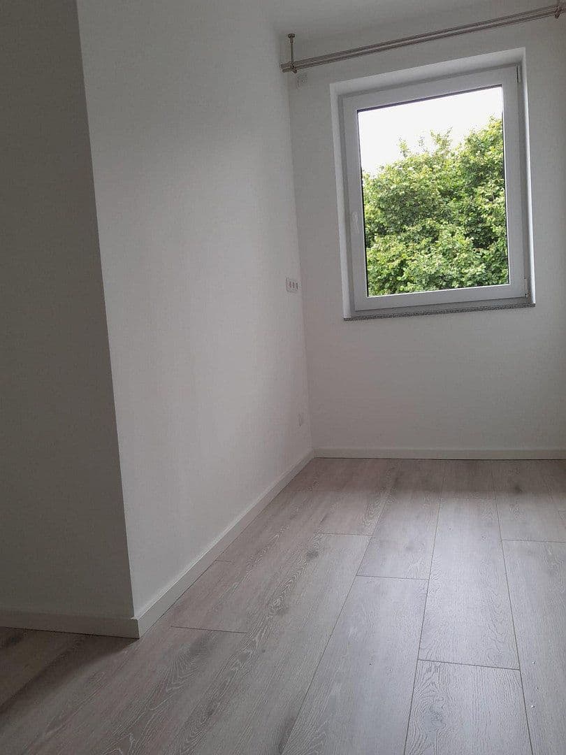 Pronájem bytu 2+1 43 m², Cáchy, Severní Porýní-Vestfálsko Pronájem bytu 2+1 43 m², Cáchy, Severní Porýní-Vestfálsko