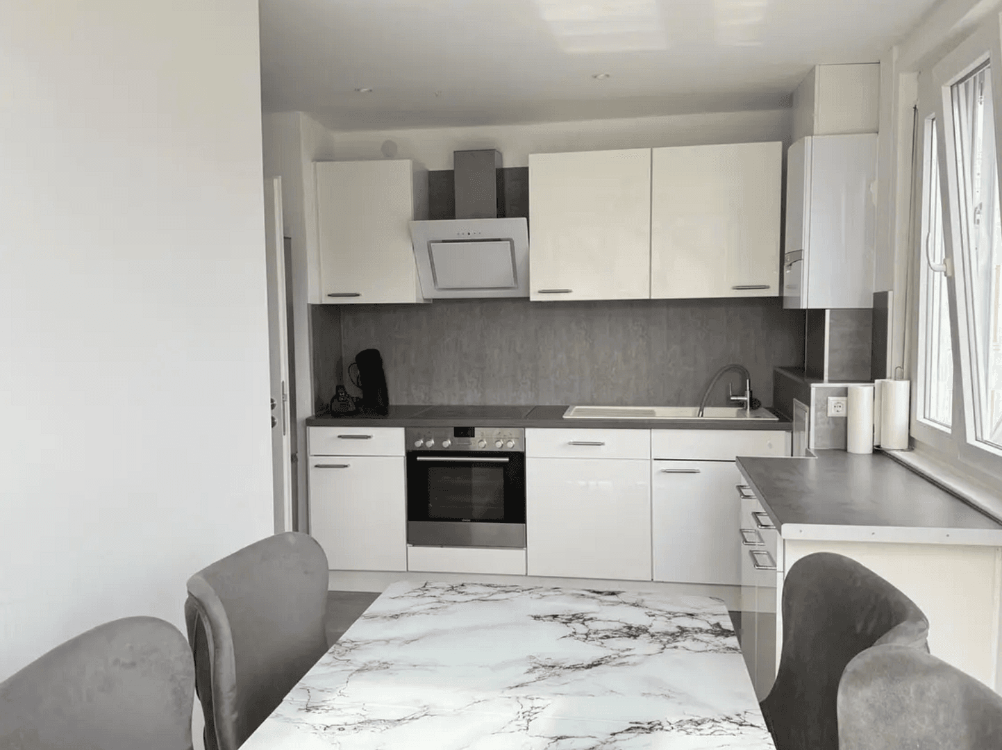 Pronájem bytu 3+1 66 m², Halbergstr. 18, Esslingen am Neckar, Bádensko-Württembersko Pronájem bytu 3+1 66 m², Halbergstr. 18, Esslingen am Neckar, Bádensko-Württembersko