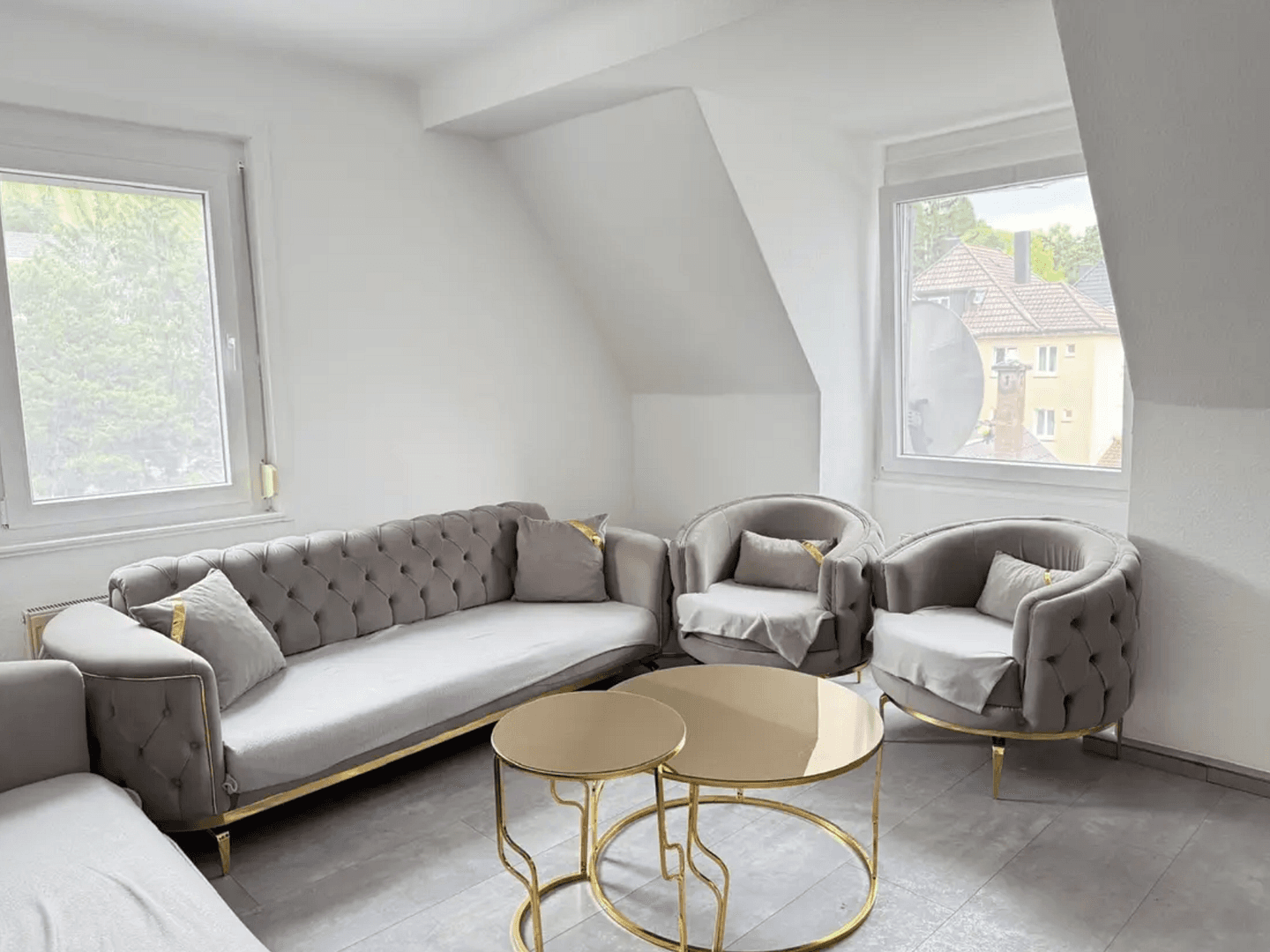 Pronájem bytu 3+1 66 m², Halbergstr. 18, Esslingen am Neckar, Bádensko-Württembersko Pronájem bytu 3+1 66 m², Halbergstr. 18, Esslingen am Neckar, Bádensko-Württembersko