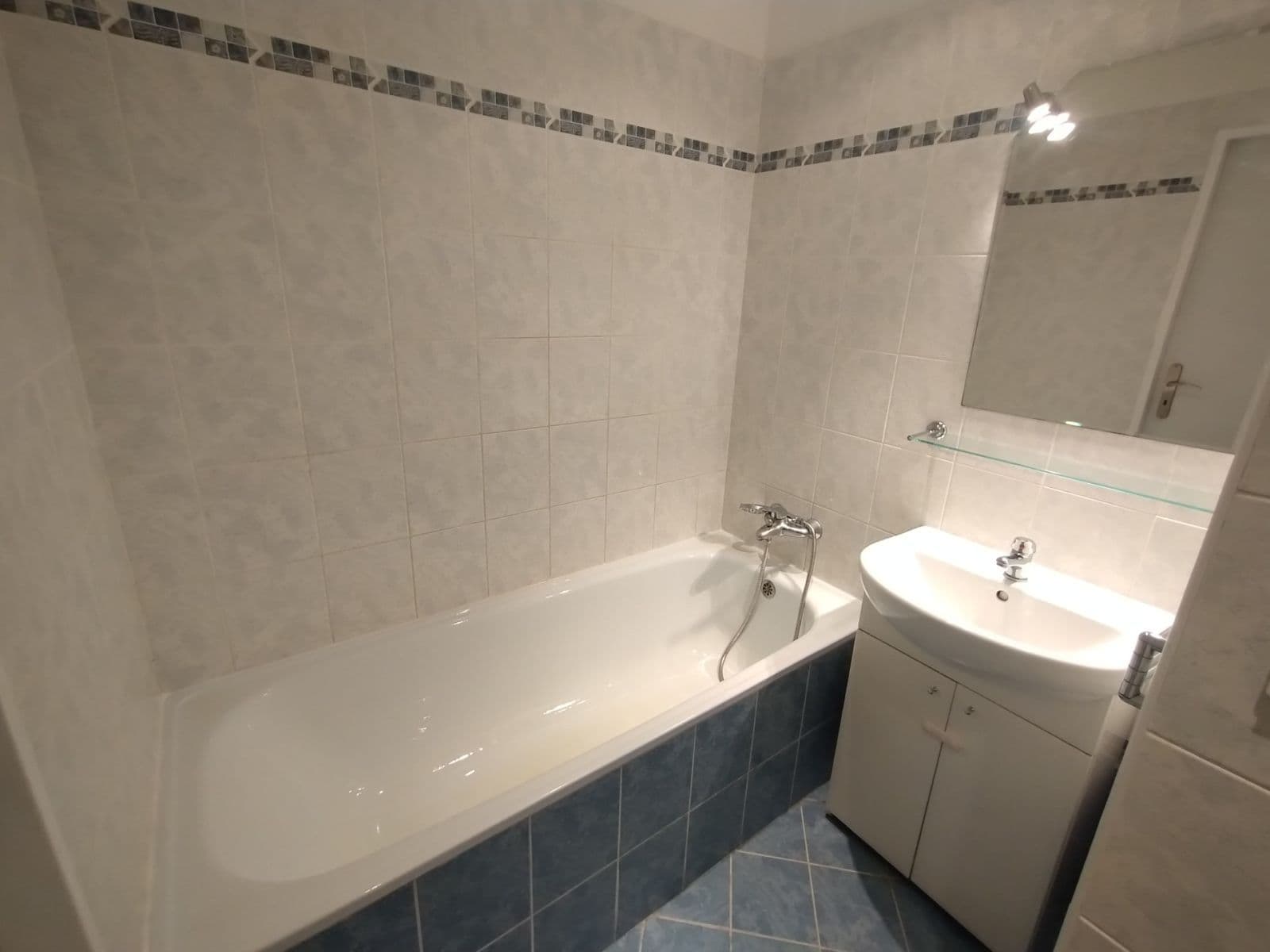 Prodej bytu 2+kk 42 m², Kostřínská, Praha, Praha Prodej bytu 2+kk 42 m², Kostřínská, Praha, Praha