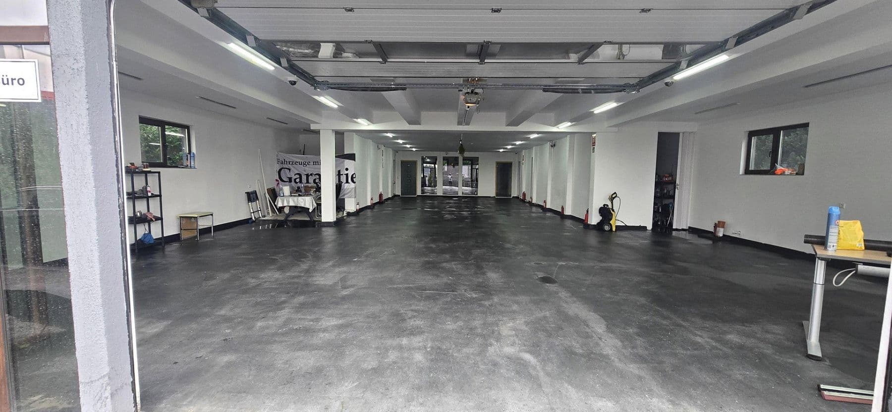 Prodej nebytového prostoru 1.496 m², Leingarten, Bádensko-Württembersko Prodej nebytového prostoru 1.496 m², Leingarten, Bádensko-Württembersko