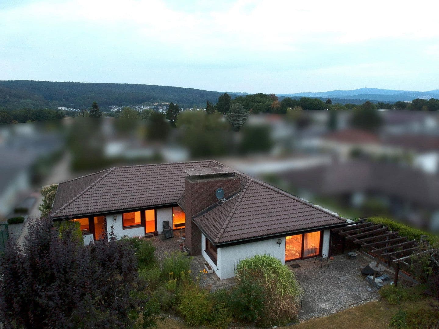 Prodej domu 188 m², pozemek 1.215 m², Wiesbaden, Hessen Prodej domu 188 m², pozemek 1.215 m², Wiesbaden, Hessen