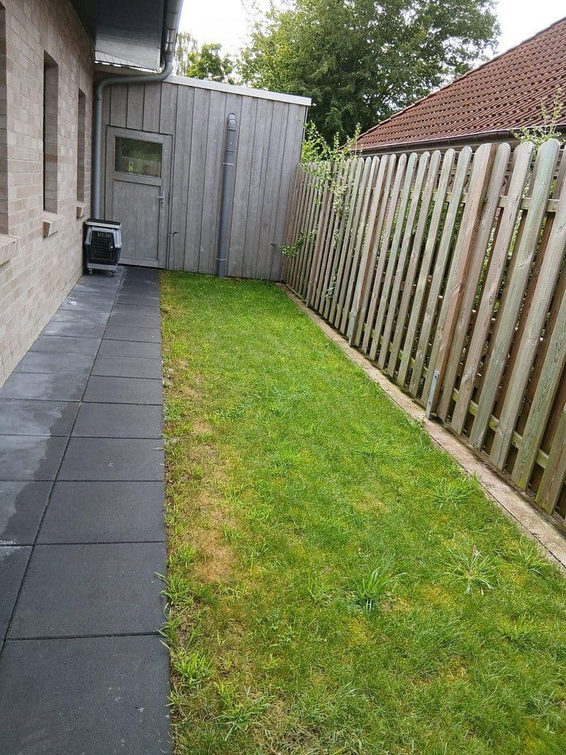 Pronájem domu 128 m², pozemek 330 m², II.Hüllenweg 20 a, Barßel, Dolní Sasko Pronájem domu 128 m², pozemek 330 m², II.Hüllenweg 20 a, Barßel, Dolní Sasko