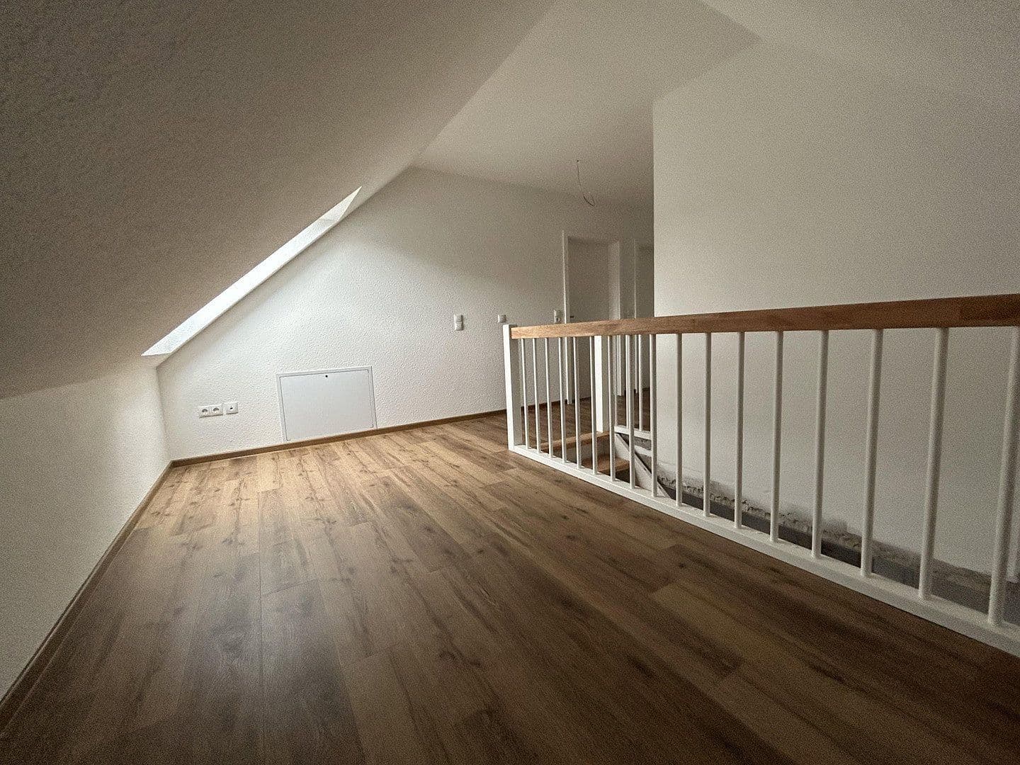 Pronájem domu 128 m², pozemek 330 m², II.Hüllenweg 20 a, Barßel, Dolní Sasko Pronájem domu 128 m², pozemek 330 m², II.Hüllenweg 20 a, Barßel, Dolní Sasko
