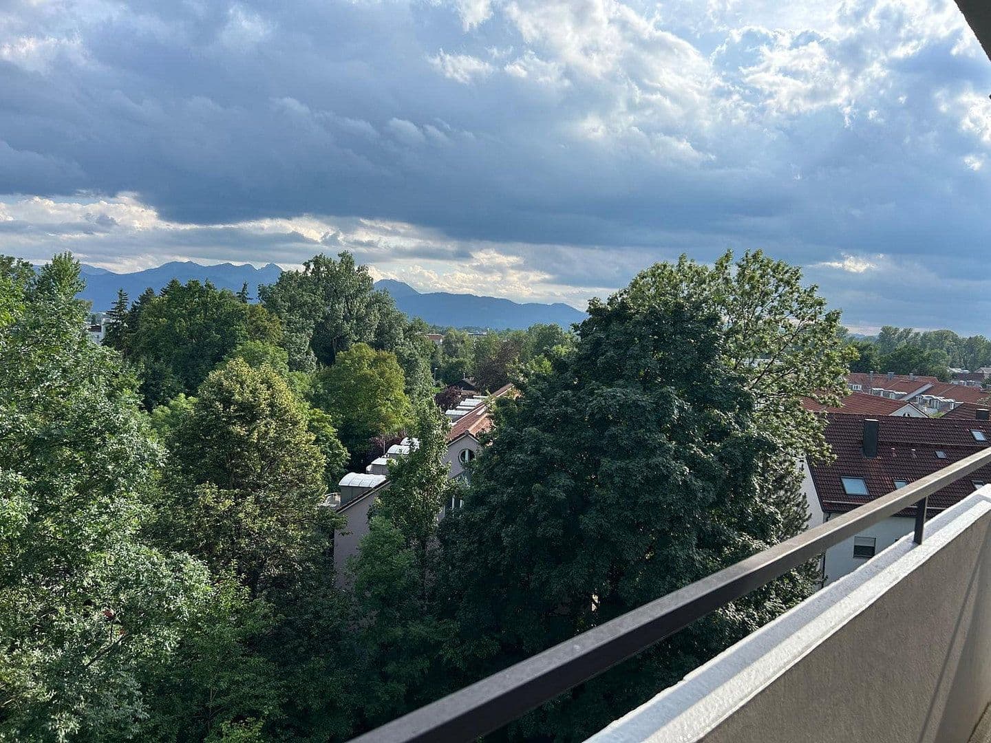Pronájem bytu 1+1 29 m², Isarstrasse 8, Rosenheim, Bavorsko Pronájem bytu 1+1 29 m², Isarstrasse 8, Rosenheim, Bavorsko