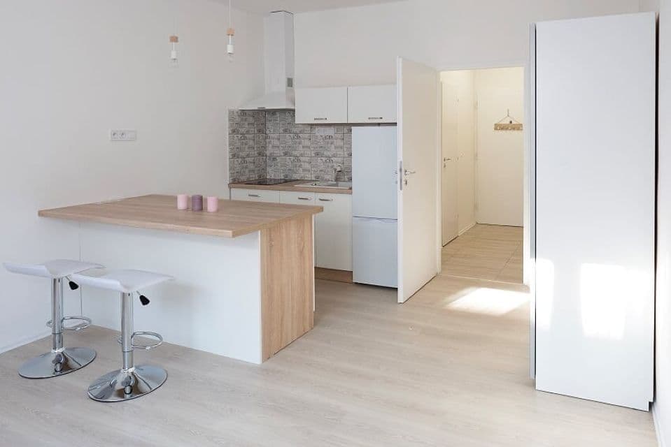 Prodej bytu 1+kk 29 m², Dvorecké náměstí, Praha, Praha Prodej bytu 1+kk 29 m², Dvorecké náměstí, Praha, Praha