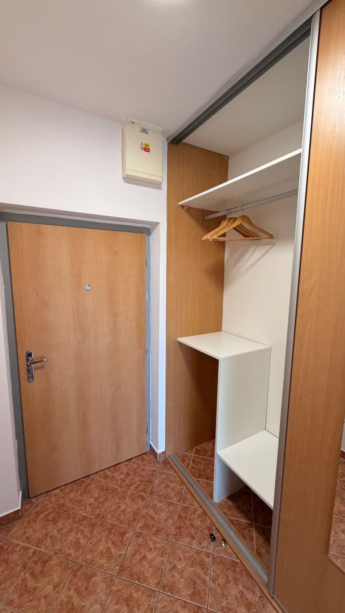 Pronájem bytu 1+kk 35 m², Sicherova, Praha, Praha Pronájem bytu 1+kk 35 m², Sicherova, Praha, Praha