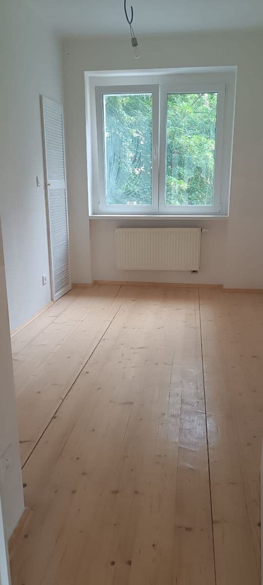 Pronájem bytu 3+kk 77 m², Kpt. Jaroše, Beroun, Středočeský kraj Pronájem bytu 3+kk 77 m², Kpt. Jaroše, Beroun, Středočeský kraj