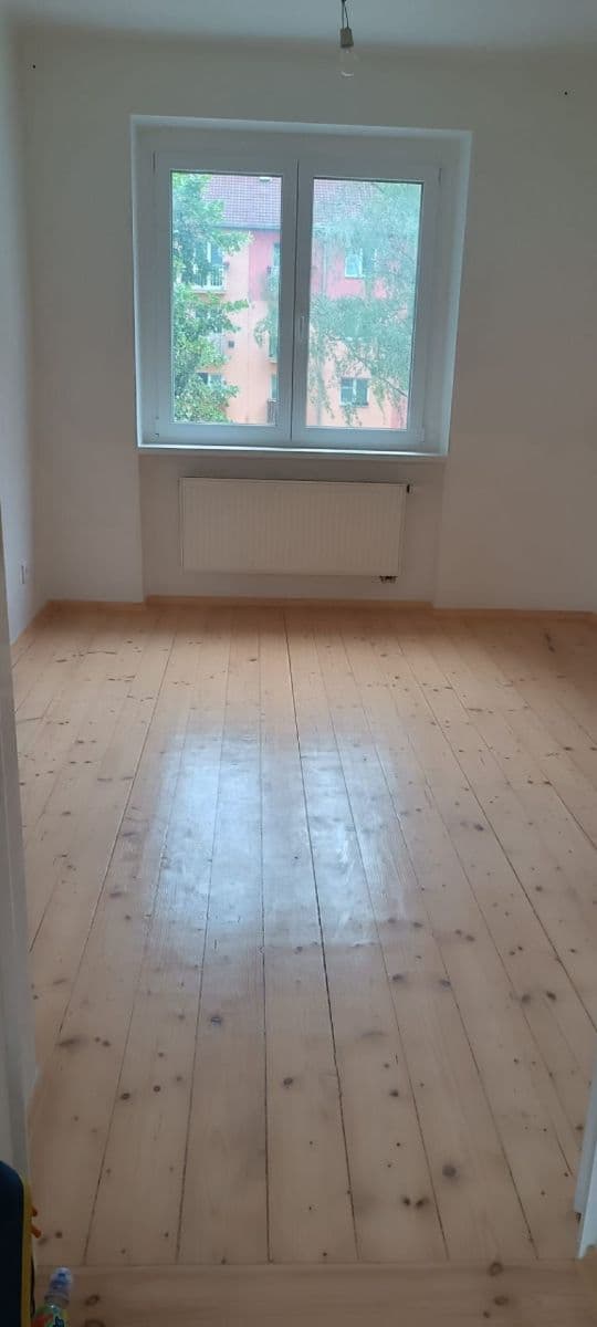 Pronájem bytu 3+kk 77 m², Kpt. Jaroše, Beroun, Středočeský kraj Pronájem bytu 3+kk 77 m², Kpt. Jaroše, Beroun, Středočeský kraj