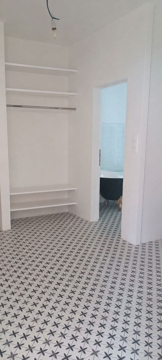 Pronájem bytu 3+kk 77 m², Kpt. Jaroše, Beroun, Středočeský kraj Pronájem bytu 3+kk 77 m², Kpt. Jaroše, Beroun, Středočeský kraj