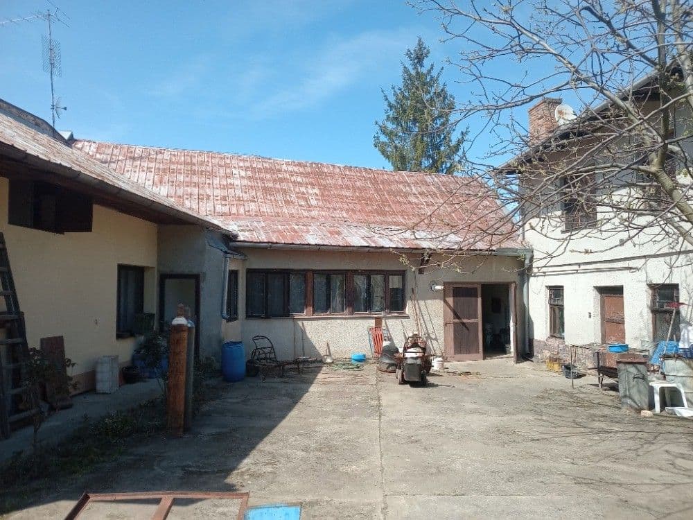 Prodej domu 180 m², pozemek 1.112 m², Rataje, Zlínský kraj Prodej domu 180 m², pozemek 1.112 m², Rataje, Zlínský kraj