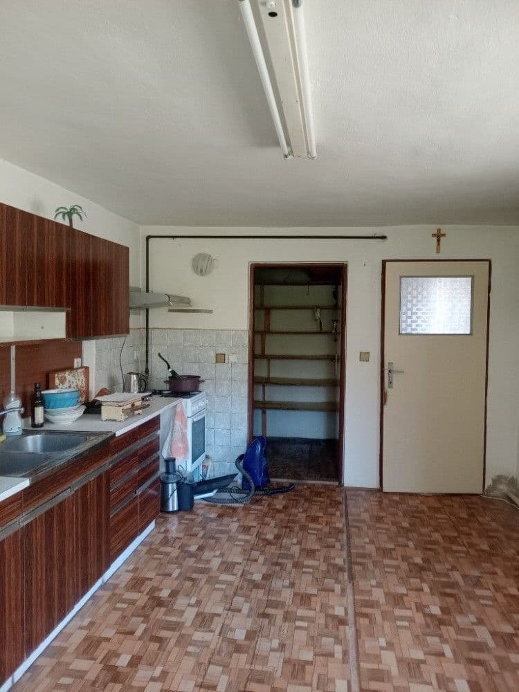 Prodej domu 180 m², pozemek 1.112 m², Rataje, Zlínský kraj Prodej domu 180 m², pozemek 1.112 m², Rataje, Zlínský kraj