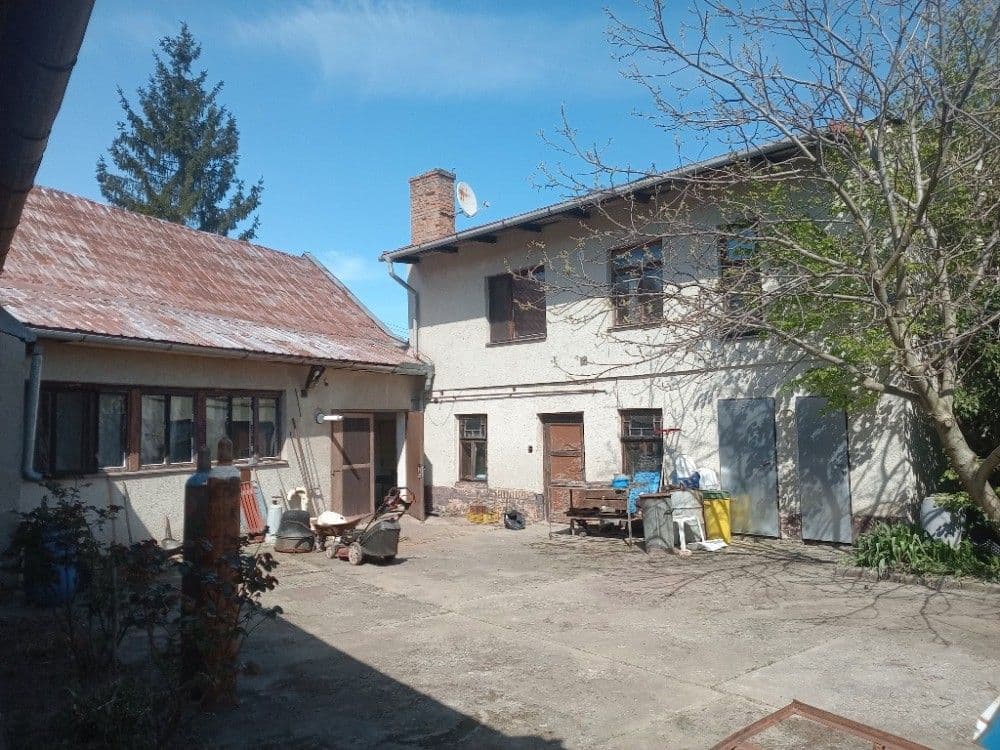 Prodej domu 180 m², pozemek 1.112 m², Rataje, Zlínský kraj Prodej domu 180 m², pozemek 1.112 m², Rataje, Zlínský kraj