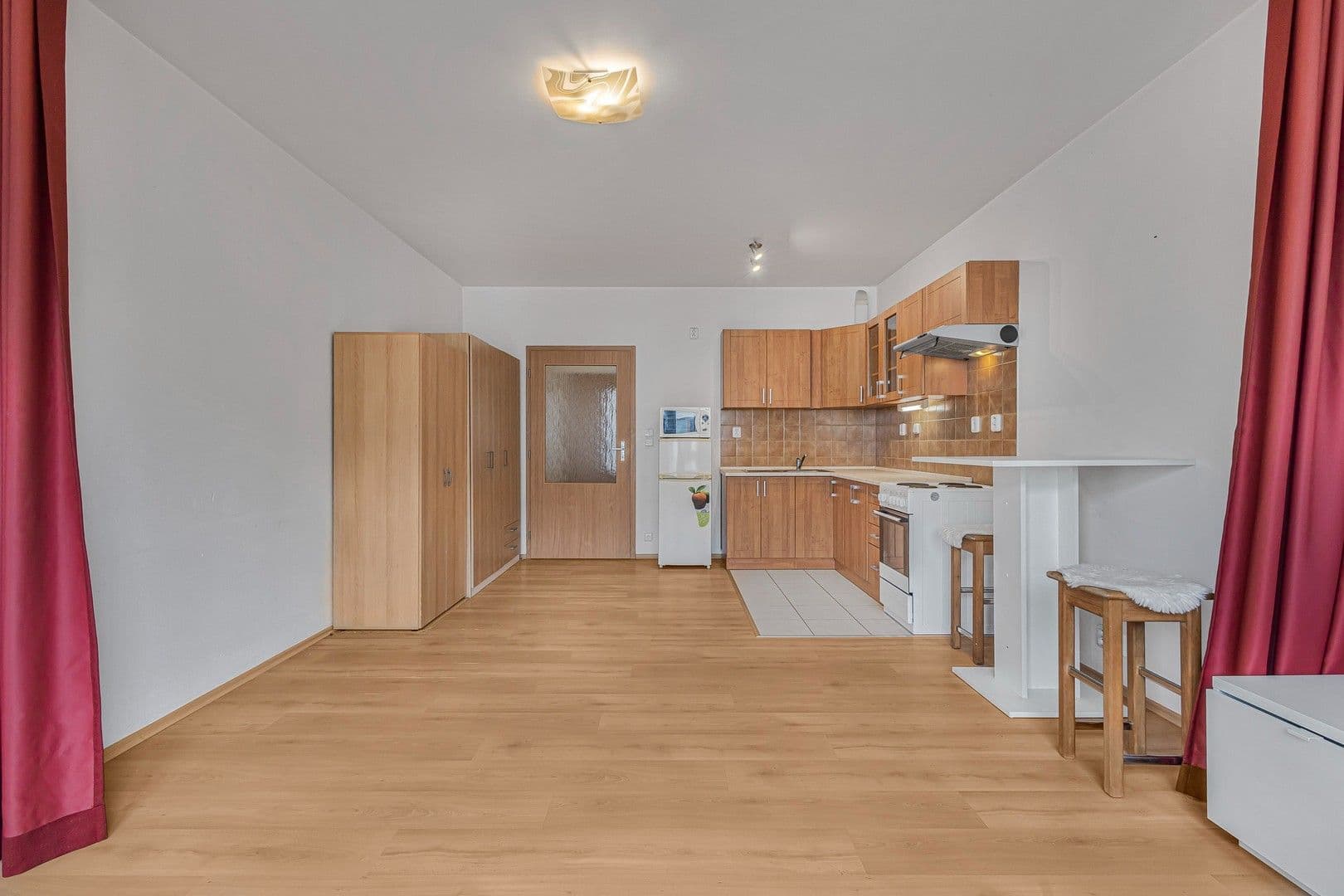 Pronájem bytu 1+kk 34 m², Jana Přibíka, Praha, Praha Pronájem bytu 1+kk 34 m², Jana Přibíka, Praha, Praha