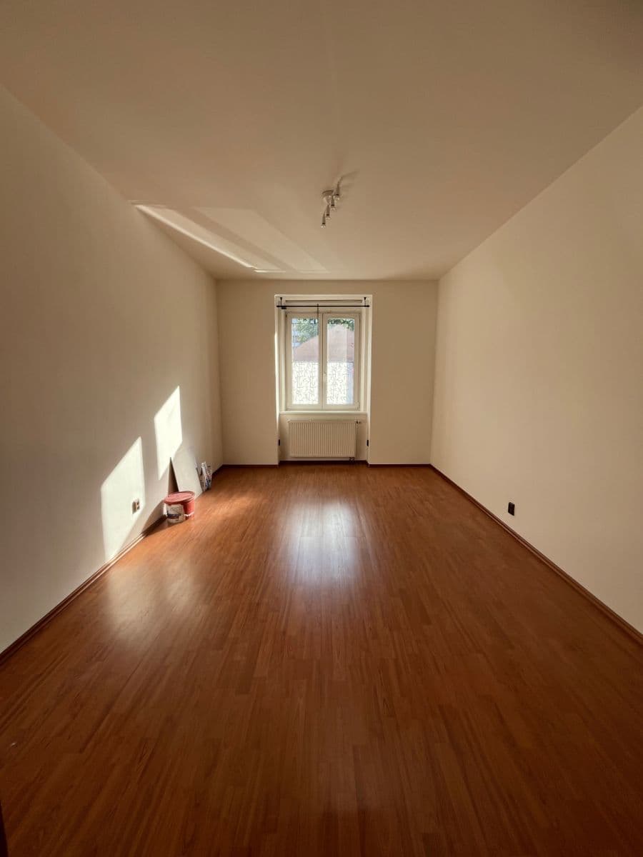 Pronájem bytu 1+1 30 m², U Svobodárny, Praha, Praha Pronájem bytu 1+1 30 m², U Svobodárny, Praha, Praha