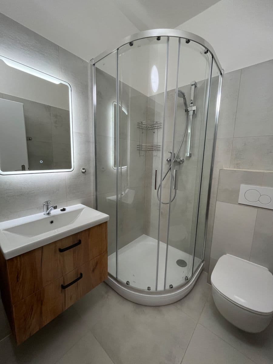 Pronájem bytu 1+1 30 m², U Svobodárny, Praha, Praha Pronájem bytu 1+1 30 m², U Svobodárny, Praha, Praha