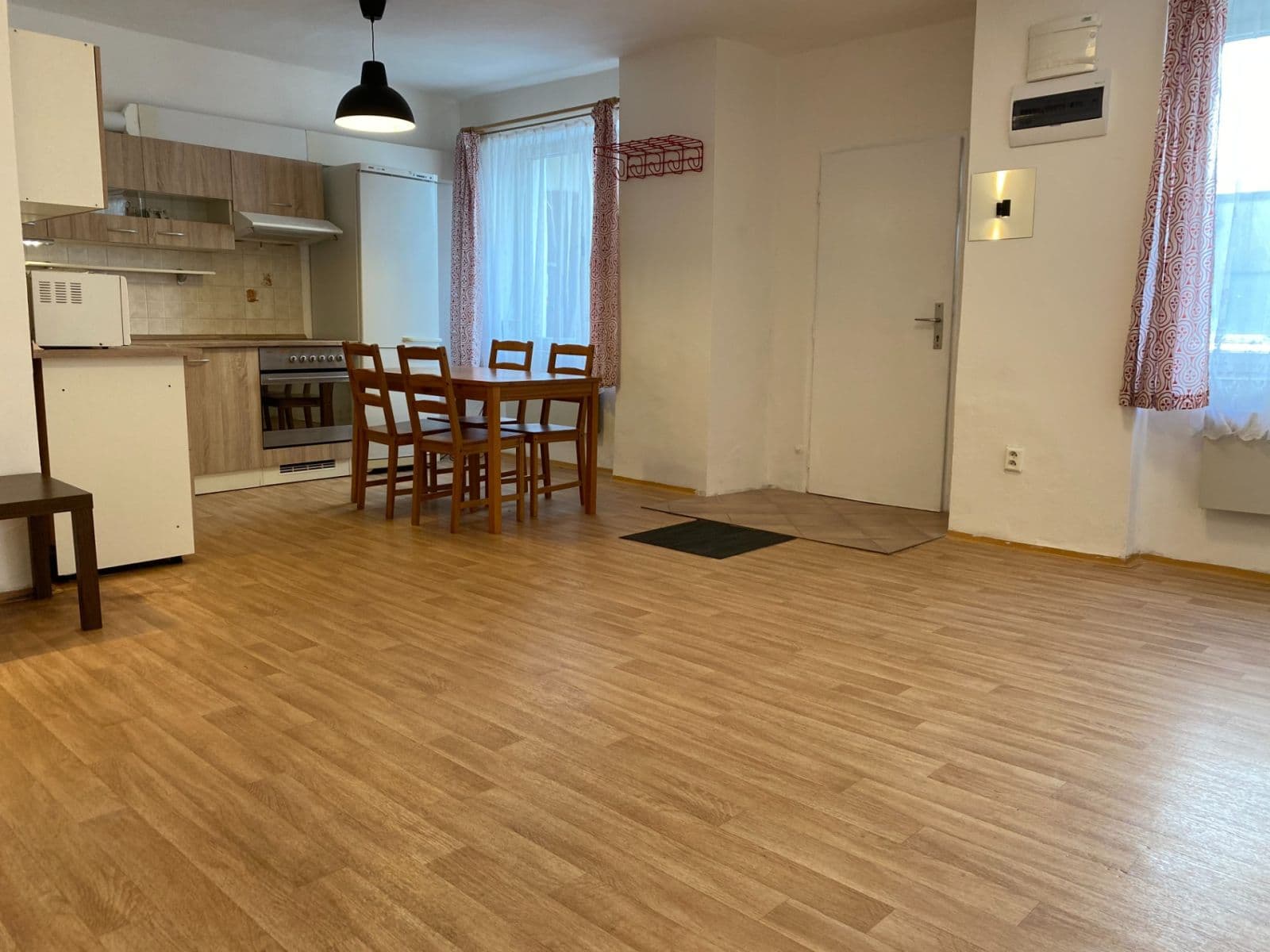 Pronájem bytu 2+kk 67 m², Pobřežní, Praha, Praha Pronájem bytu 2+kk 67 m², Pobřežní, Praha, Praha
