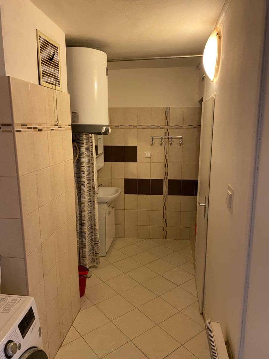 Pronájem bytu 2+kk 67 m², Pobřežní, Praha, Praha Pronájem bytu 2+kk 67 m², Pobřežní, Praha, Praha
