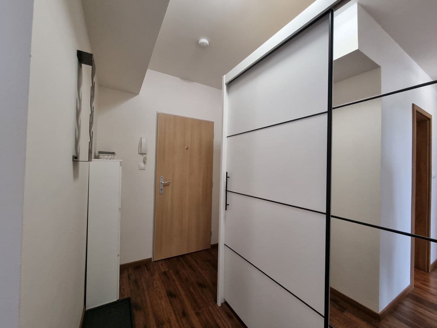 Pronájem bytu 3+kk 54 m², V Honech, Klecany, Středočeský kraj Pronájem bytu 3+kk 54 m², V Honech, Klecany, Středočeský kraj