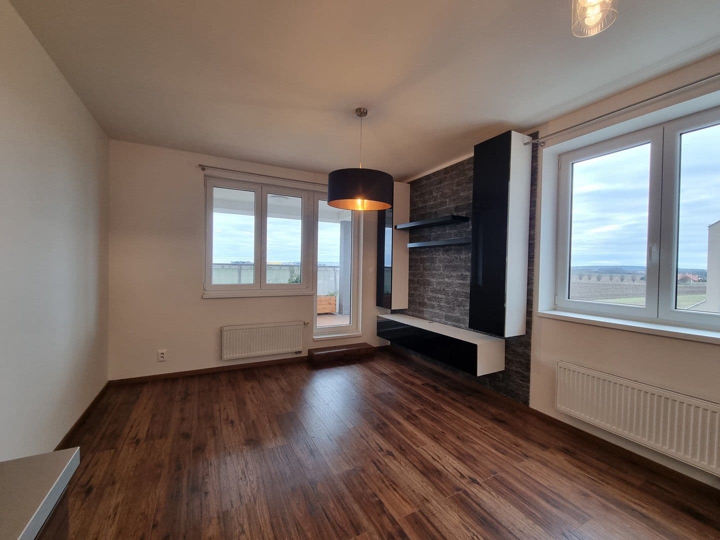 Pronájem bytu 3+kk 54 m², V Honech, Klecany, Středočeský kraj Pronájem bytu 3+kk 54 m², V Honech, Klecany, Středočeský kraj