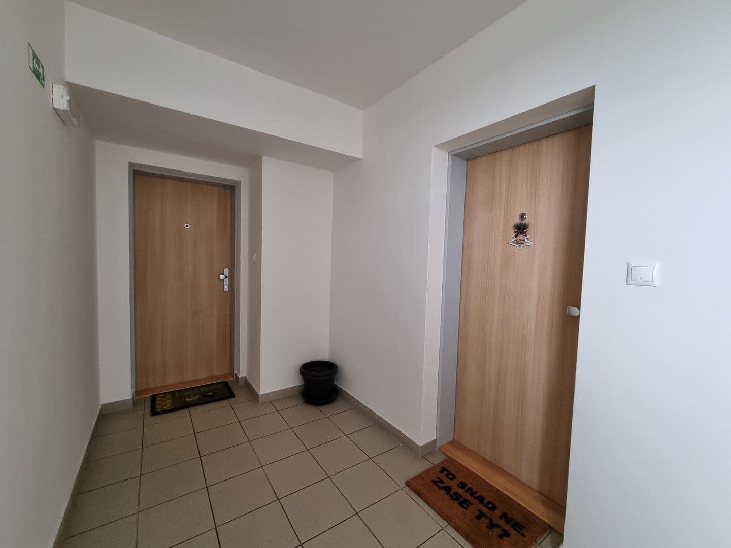 Pronájem bytu 3+kk 54 m², V Honech, Klecany, Středočeský kraj Pronájem bytu 3+kk 54 m², V Honech, Klecany, Středočeský kraj