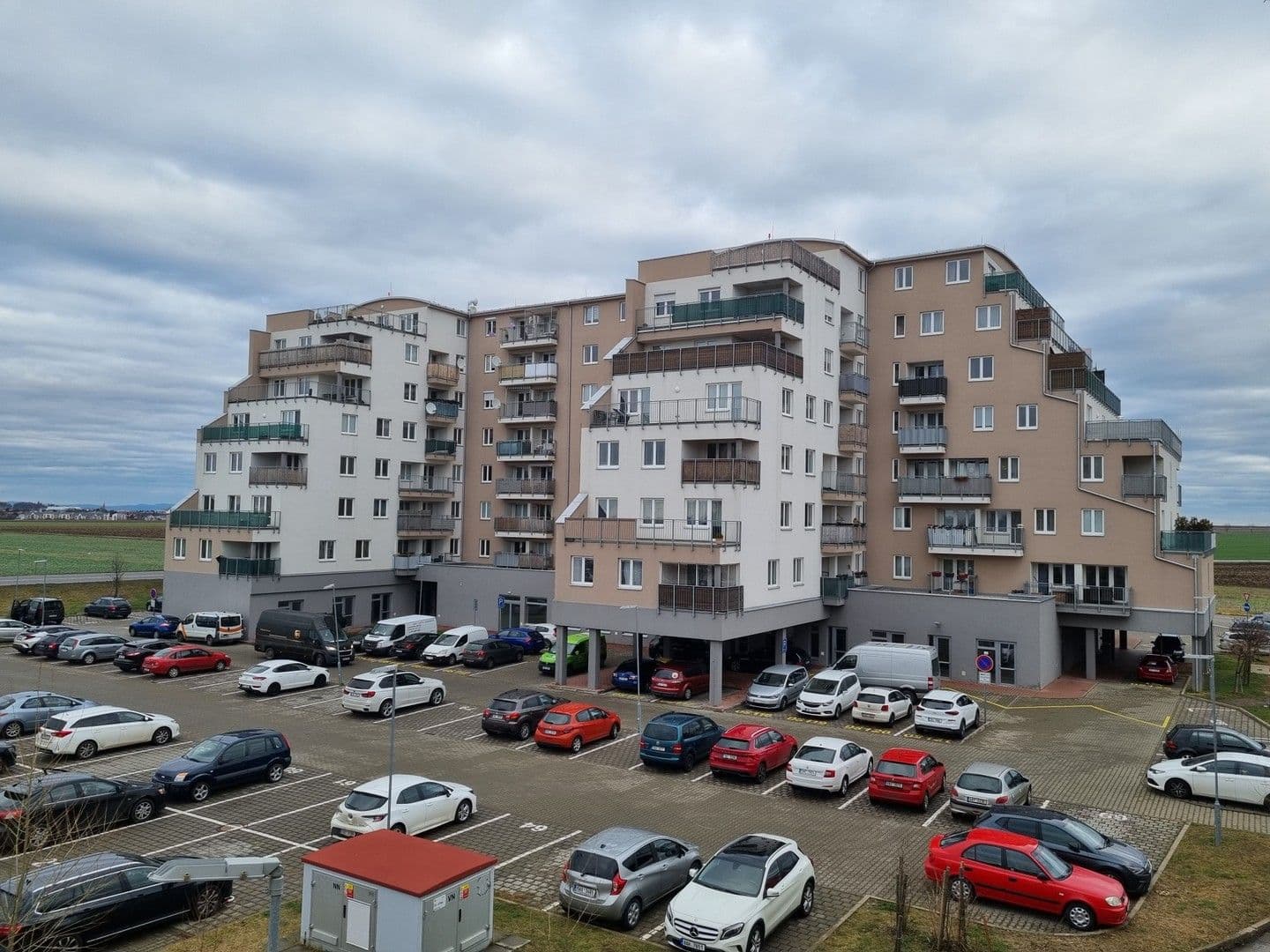 Pronájem bytu 3+kk 54 m², V Honech, Klecany, Středočeský kraj Pronájem bytu 3+kk 54 m², V Honech, Klecany, Středočeský kraj