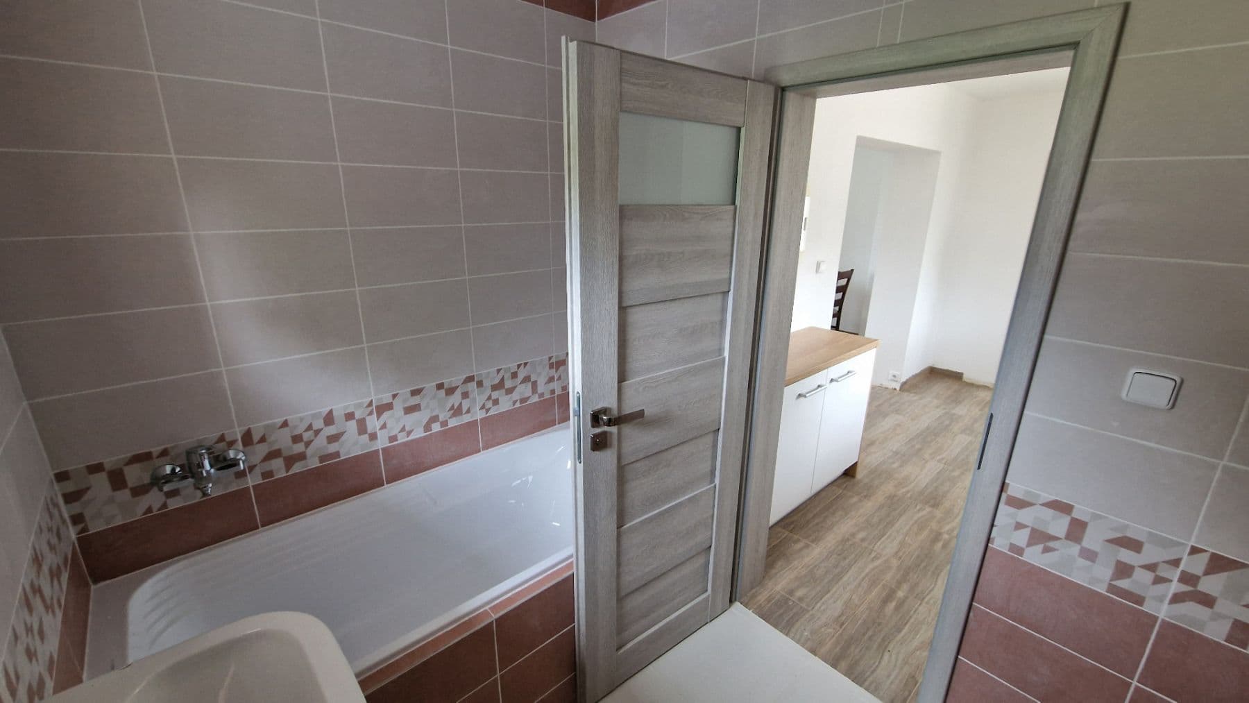 Pronájem bytu 2+kk 69 m², Ostřešany, Pardubický kraj Pronájem bytu 2+kk 69 m², Ostřešany, Pardubický kraj