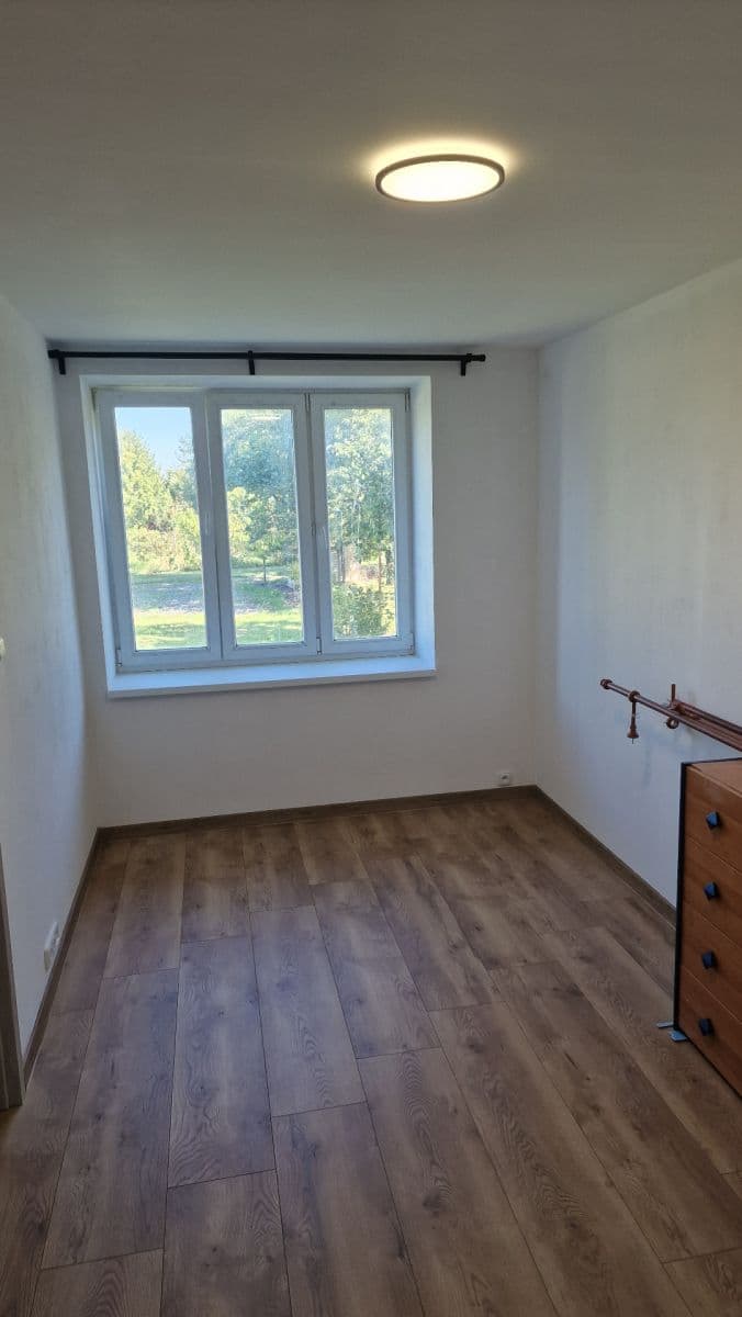 Pronájem bytu 2+kk 69 m², Ostřešany, Pardubický kraj Pronájem bytu 2+kk 69 m², Ostřešany, Pardubický kraj