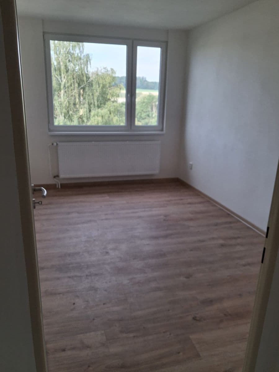 Pronájem bytu 3+1 70 m², Chmelová, Vysoké Mýto, Pardubický kraj Pronájem bytu 3+1 70 m², Chmelová, Vysoké Mýto, Pardubický kraj