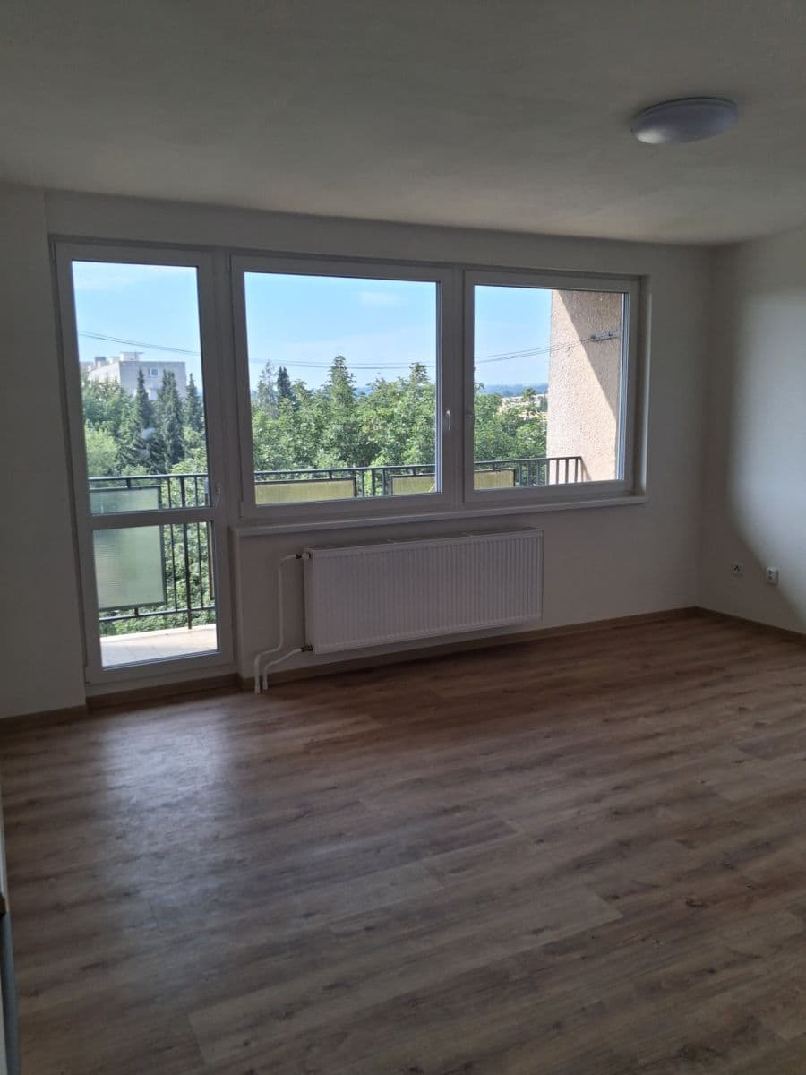 Pronájem bytu 3+1 70 m², Chmelová, Vysoké Mýto, Pardubický kraj Pronájem bytu 3+1 70 m², Chmelová, Vysoké Mýto, Pardubický kraj
