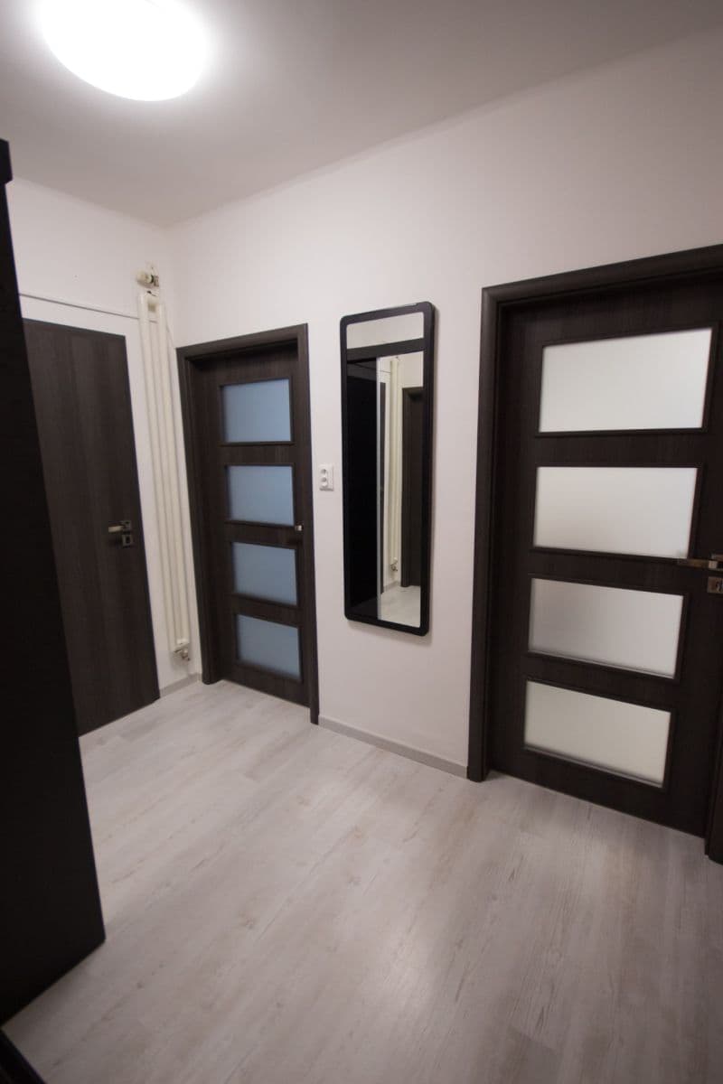 Pronájem bytu 1+1 35 m², Špitálska, Bratislava - mestská časť Staré Mesto, Bratislavský kraj Pronájem bytu 1+1 35 m², Špitálska, Bratislava - mestská časť Staré Mesto, Bratislavský kraj