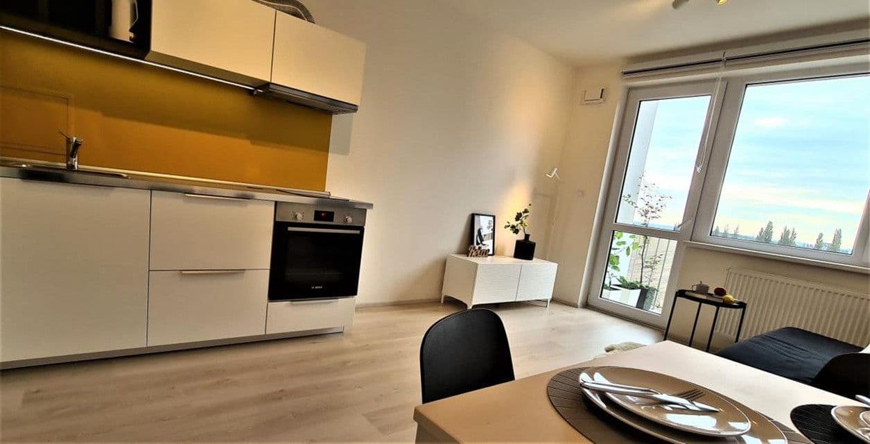 Pronájem bytu 1+kk 35 m², Velvarská, Horoměřice, Středočeský kraj Pronájem bytu 1+kk 35 m², Velvarská, Horoměřice, Středočeský kraj