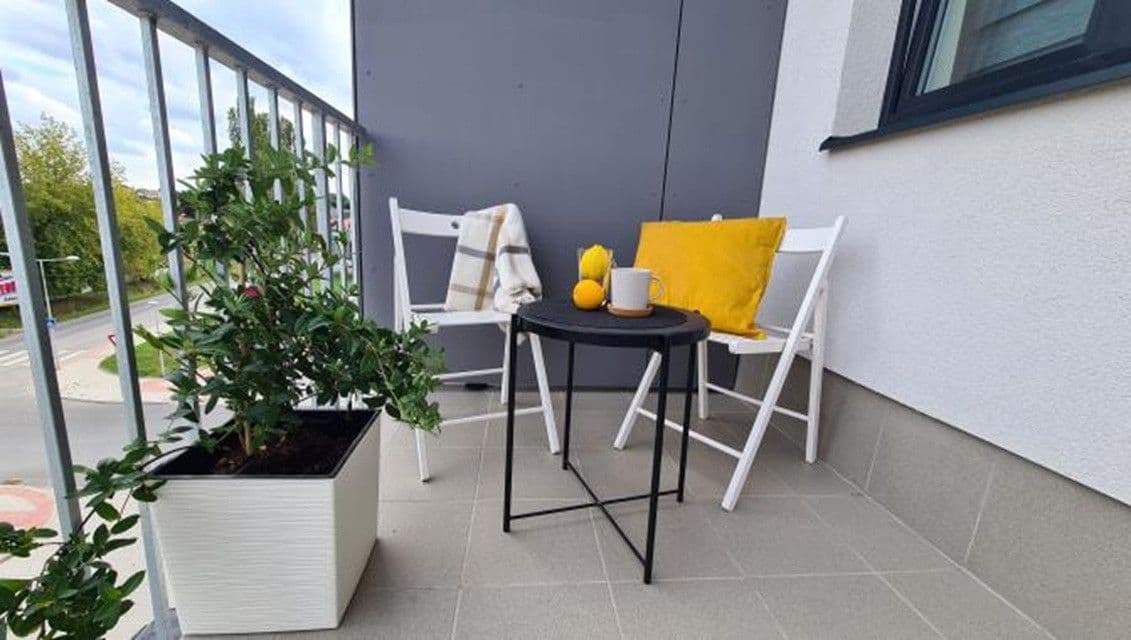 Pronájem bytu 1+kk 35 m², Velvarská, Horoměřice, Středočeský kraj Pronájem bytu 1+kk 35 m², Velvarská, Horoměřice, Středočeský kraj