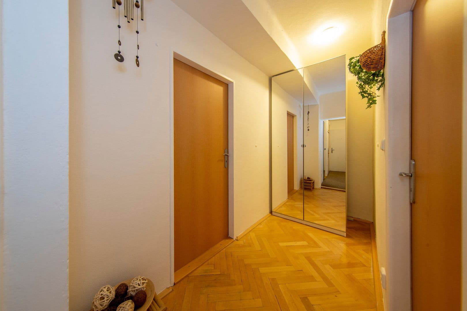 Pronájem bytu 2+1 53 m², Pod Lipami, Praha, Praha Pronájem bytu 2+1 53 m², Pod Lipami, Praha, Praha