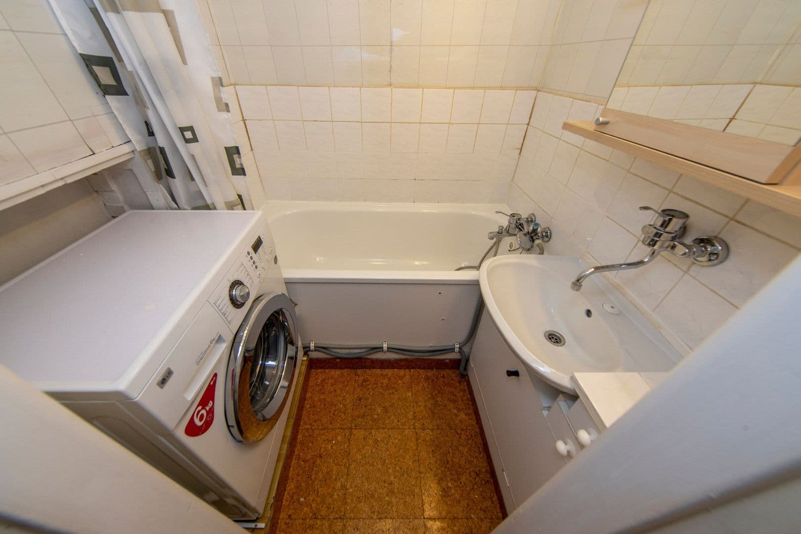 Pronájem bytu 2+1 53 m², Pod Lipami, Praha, Praha Pronájem bytu 2+1 53 m², Pod Lipami, Praha, Praha