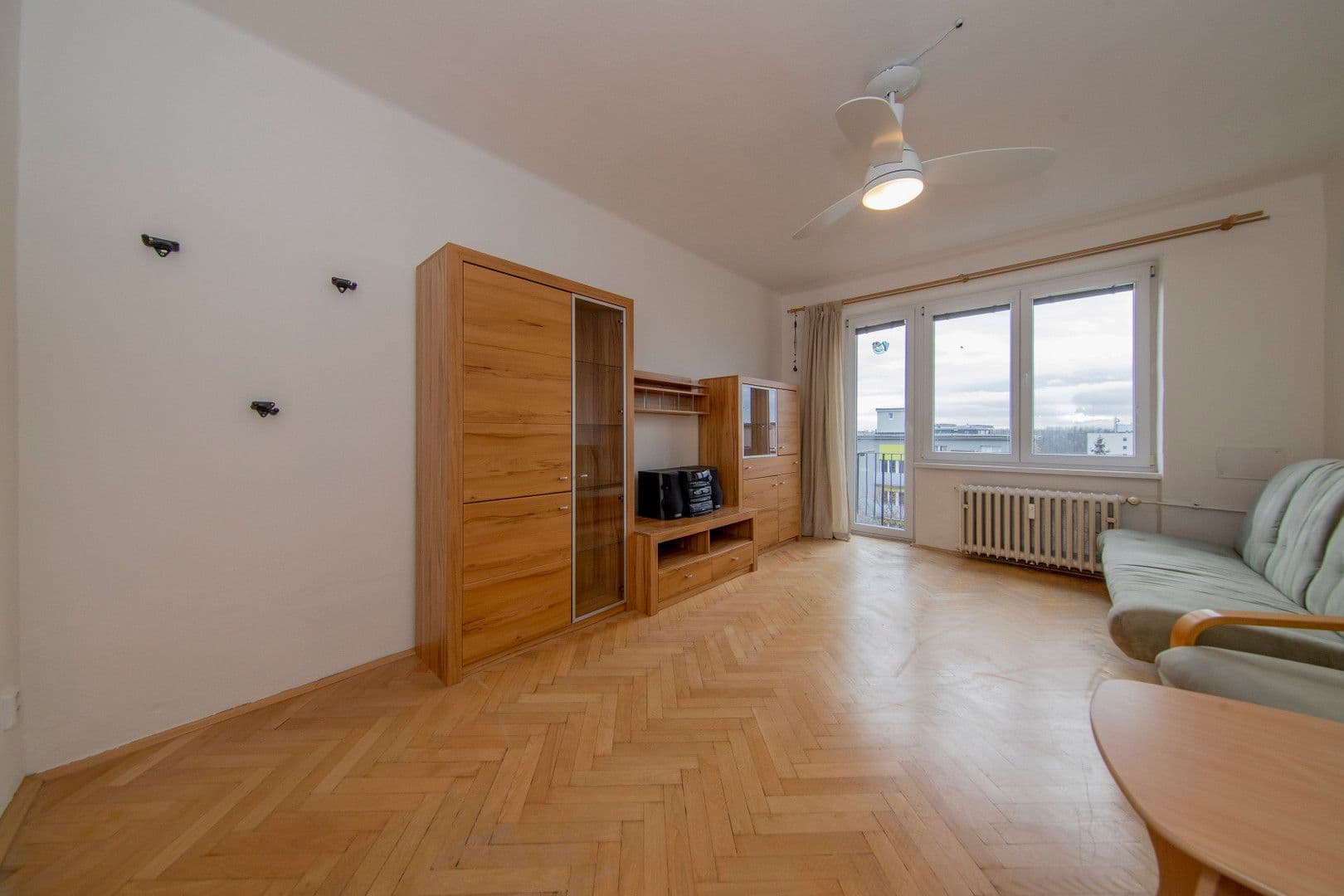 Pronájem bytu 2+1 53 m², Pod Lipami, Praha, Praha Pronájem bytu 2+1 53 m², Pod Lipami, Praha, Praha