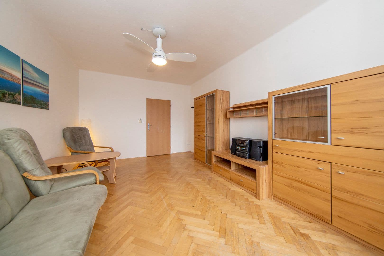 Pronájem bytu 2+1 53 m², Pod Lipami, Praha, Praha Pronájem bytu 2+1 53 m², Pod Lipami, Praha, Praha