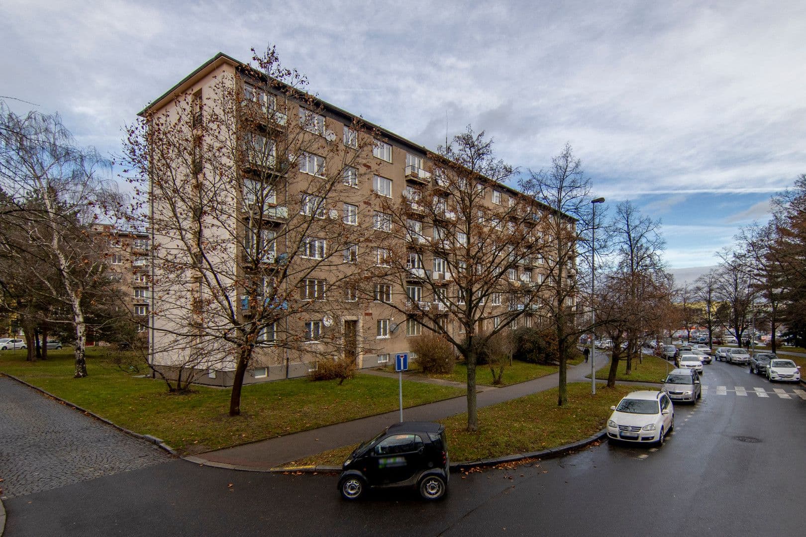 Pronájem bytu 2+1 53 m², Pod Lipami, Praha, Praha Pronájem bytu 2+1 53 m², Pod Lipami, Praha, Praha