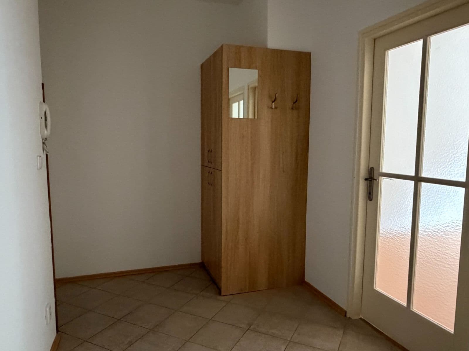 Pronájem bytu 2+kk 44 m², Košická, Praha, Praha Pronájem bytu 2+kk 44 m², Košická, Praha, Praha