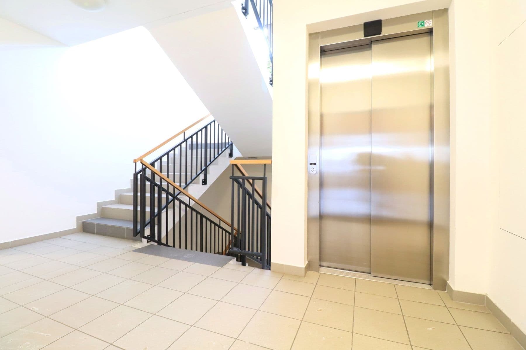 Pronájem bytu 1+kk 37 m², K Beranovu, Praha, Praha Pronájem bytu 1+kk 37 m², K Beranovu, Praha, Praha