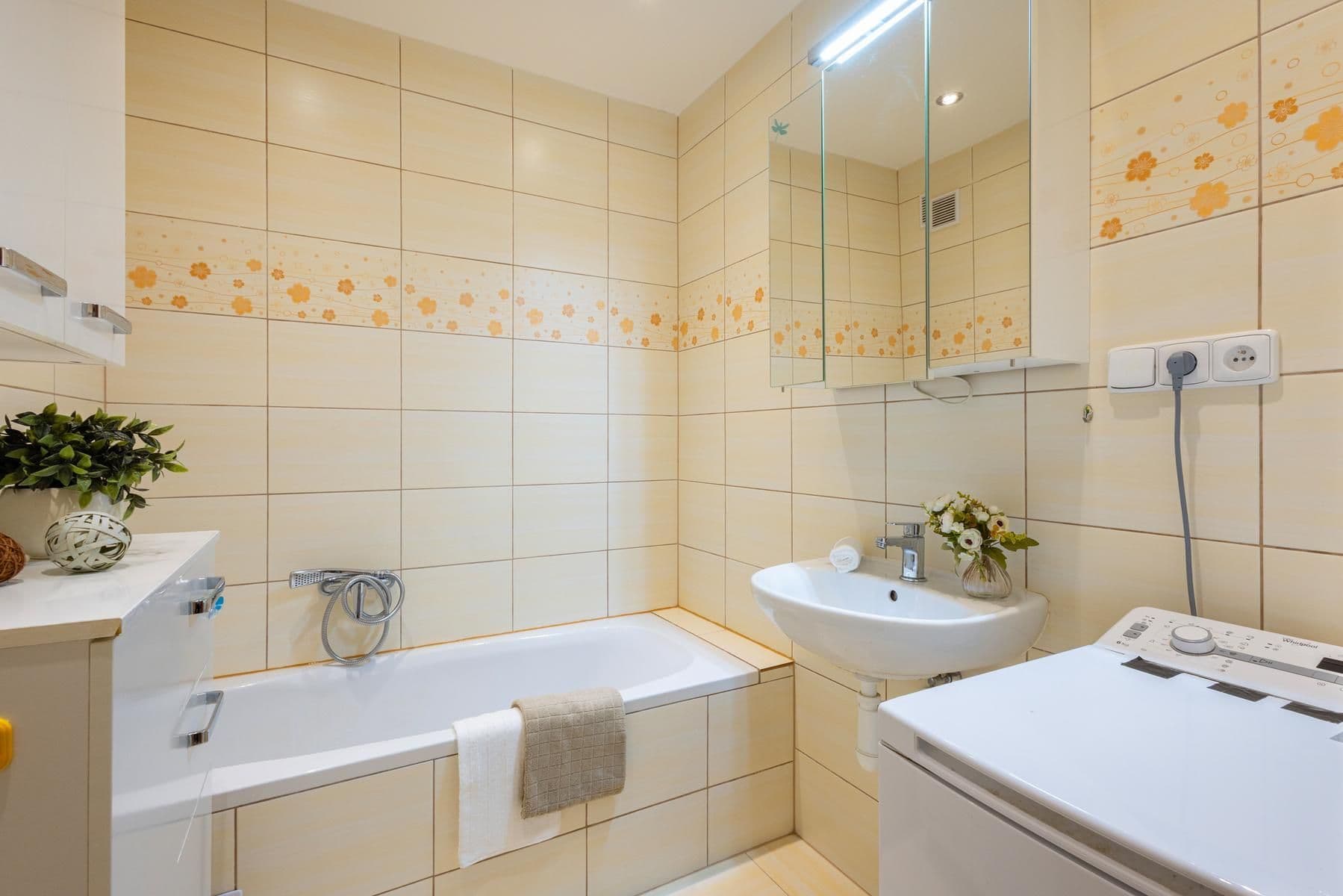 Prodej bytu 3+kk 65 m², Jeřábová, Dobříš, Středočeský kraj Prodej bytu 3+kk 65 m², Jeřábová, Dobříš, Středočeský kraj