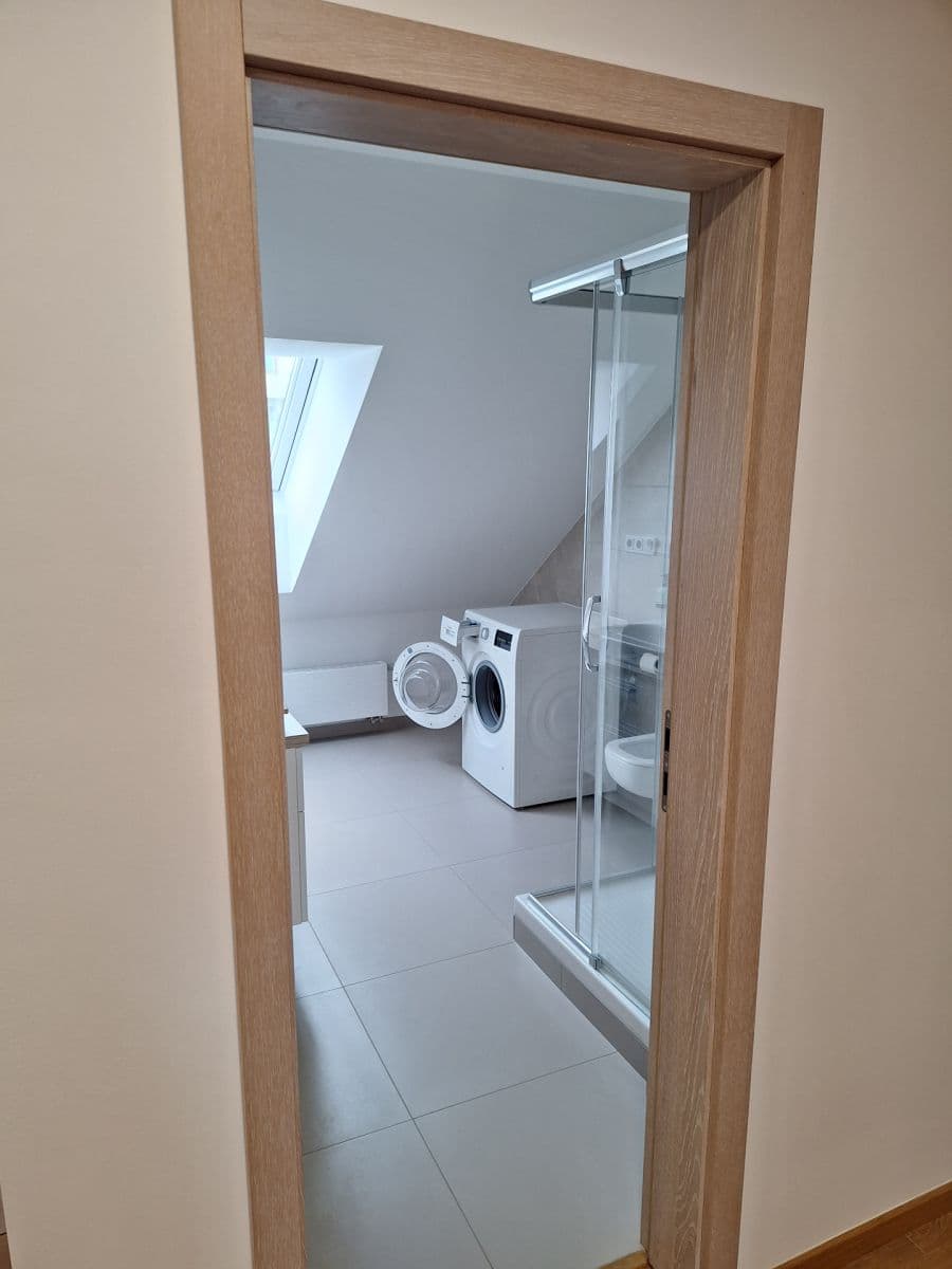 Pronájem bytu 2+kk 72 m², Rektorská, Praha, Praha Pronájem bytu 2+kk 72 m², Rektorská, Praha, Praha