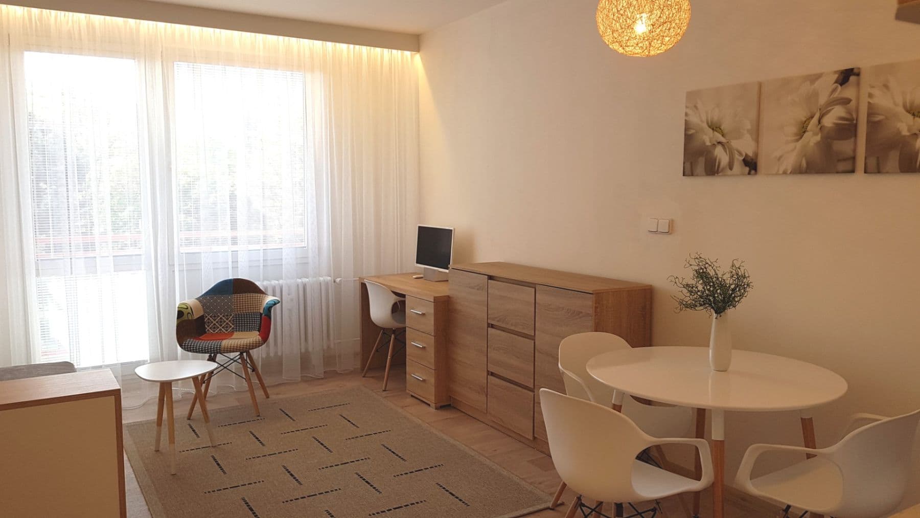 Pronájem bytu 1+kk 35 m², Pod Zámečkem, Hradec Králové, Královéhradecký kraj Pronájem bytu 1+kk 35 m², Pod Zámečkem, Hradec Králové, Královéhradecký kraj