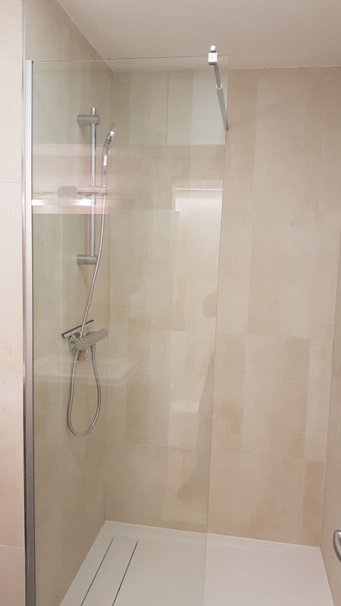 Pronájem bytu 1+kk 35 m², Pod Zámečkem, Hradec Králové, Královéhradecký kraj Pronájem bytu 1+kk 35 m², Pod Zámečkem, Hradec Králové, Královéhradecký kraj