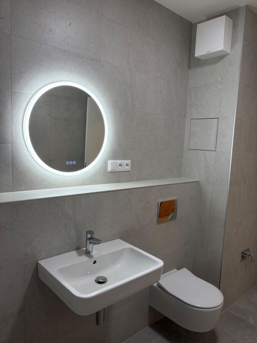 Pronájem bytu 1+kk 38 m², Divíškové, Praha, Praha Pronájem bytu 1+kk 38 m², Divíškové, Praha, Praha