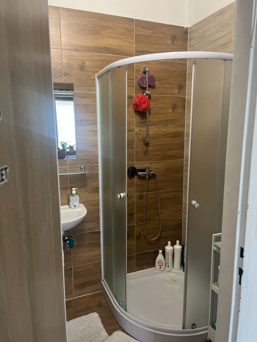 Prodej domu 116 m², pozemek 592 m², Kolínská, Nymburk, Středočeský kraj Prodej domu 116 m², pozemek 592 m², Kolínská, Nymburk, Středočeský kraj