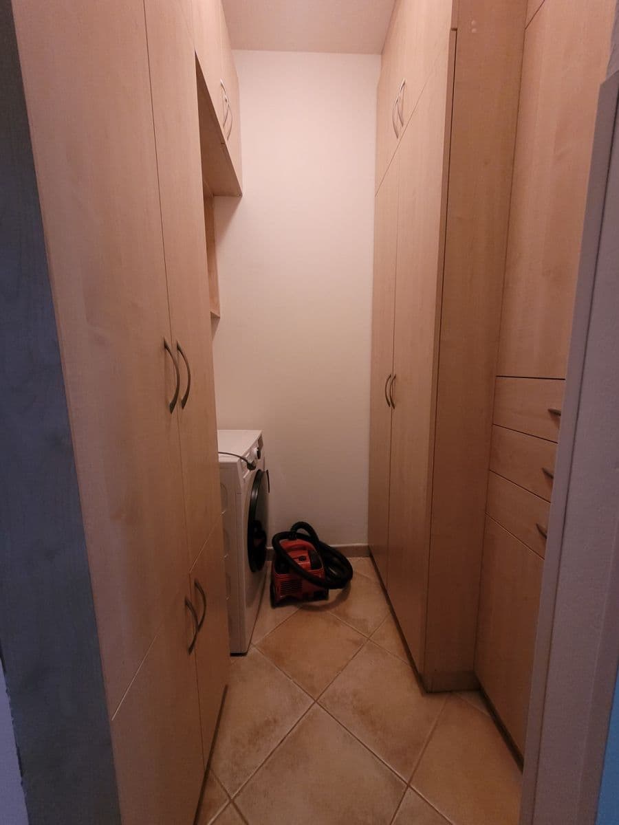 Pronájem bytu 2+kk 56 m², Spořická, Praha, Praha Pronájem bytu 2+kk 56 m², Spořická, Praha, Praha