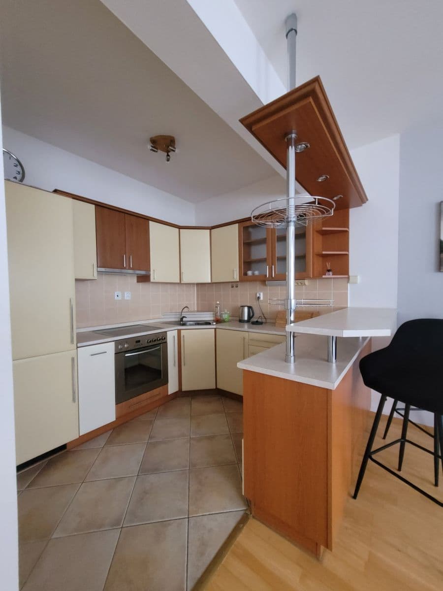 Pronájem bytu 2+kk 56 m², Spořická, Praha, Praha Pronájem bytu 2+kk 56 m², Spořická, Praha, Praha